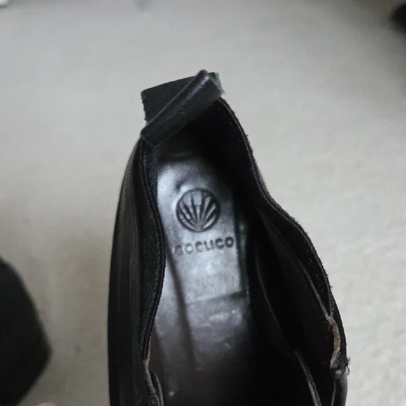 COCLICO Black Leather Ankle Booties - Picture 4 of 10